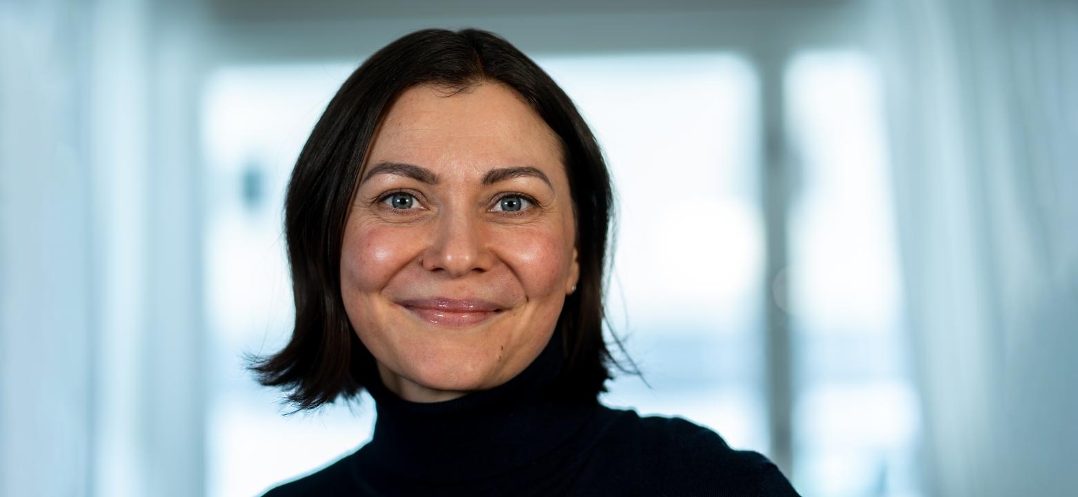 Carolina Sandell. Fotograf: Jan Karlsson. Porträttfoto på Carolina
