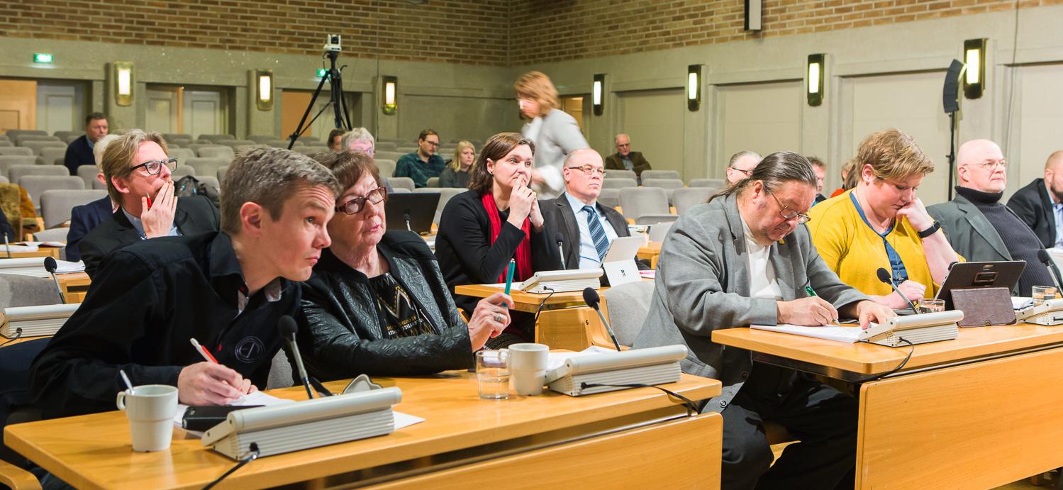 Politiker på möte i stadshuset