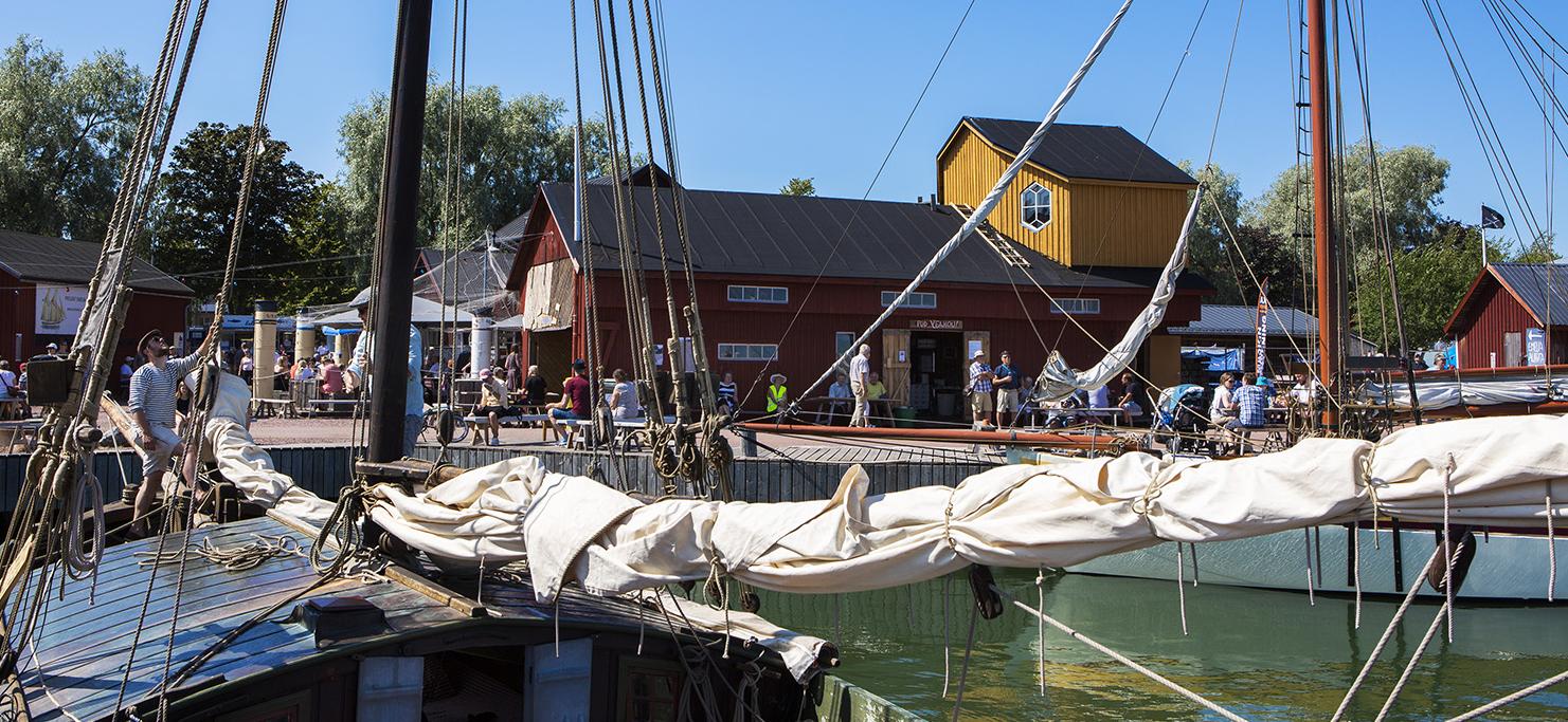 Sjökvarteret och båtar