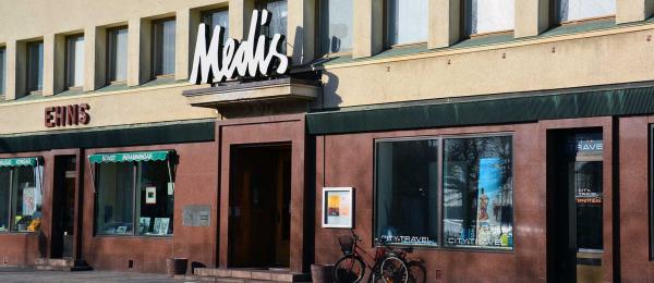 Bilden visar medis entré